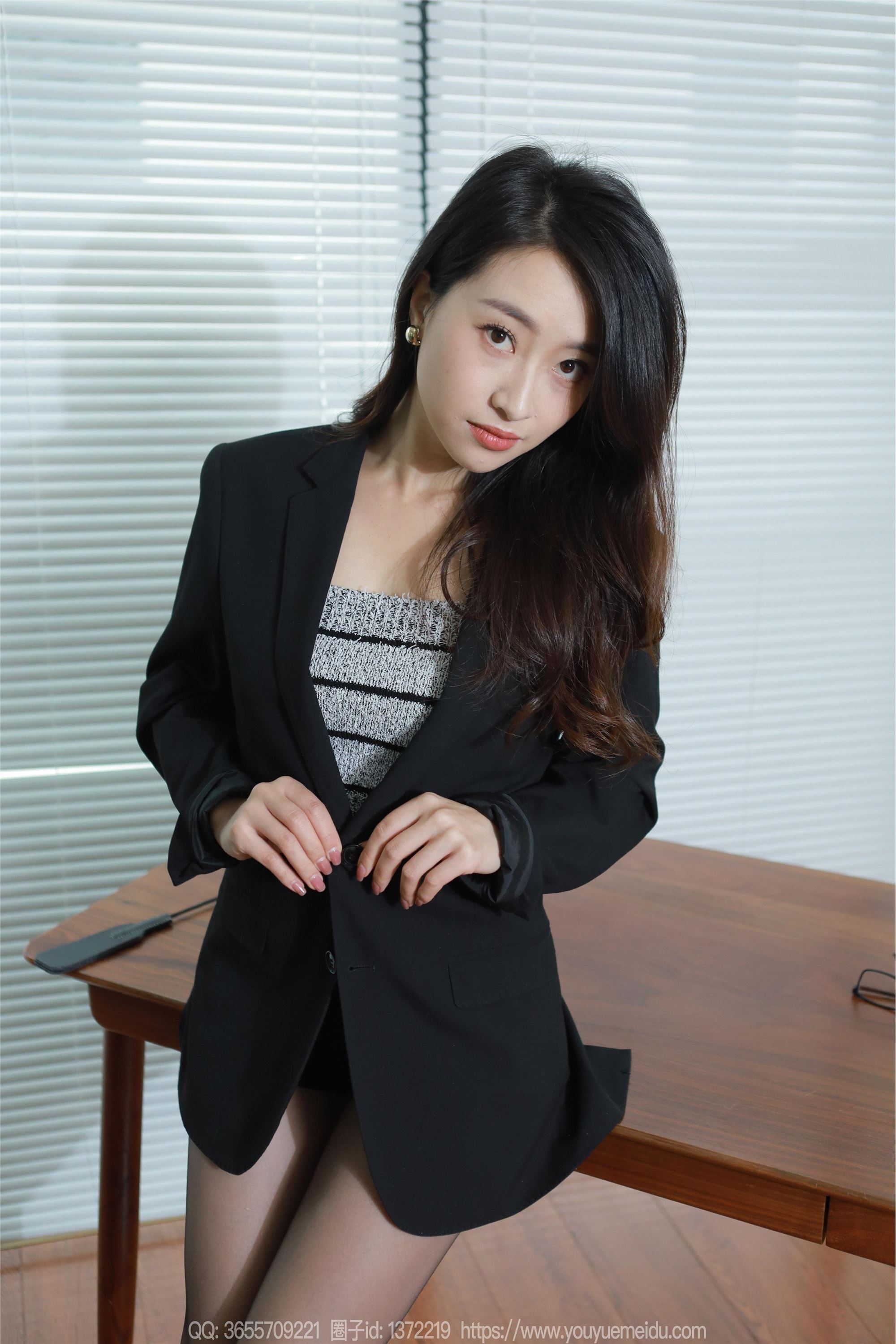 IESS异思趣向  2024.03.04 丝享家 1678 小婕《眼镜OL（下）》